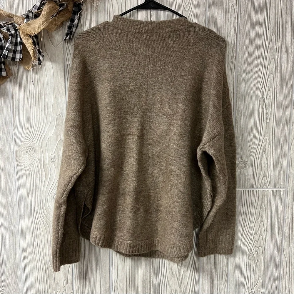 Dry goods wishlist trudy Pullover Shirttail Sweater taupe nwot size S/M